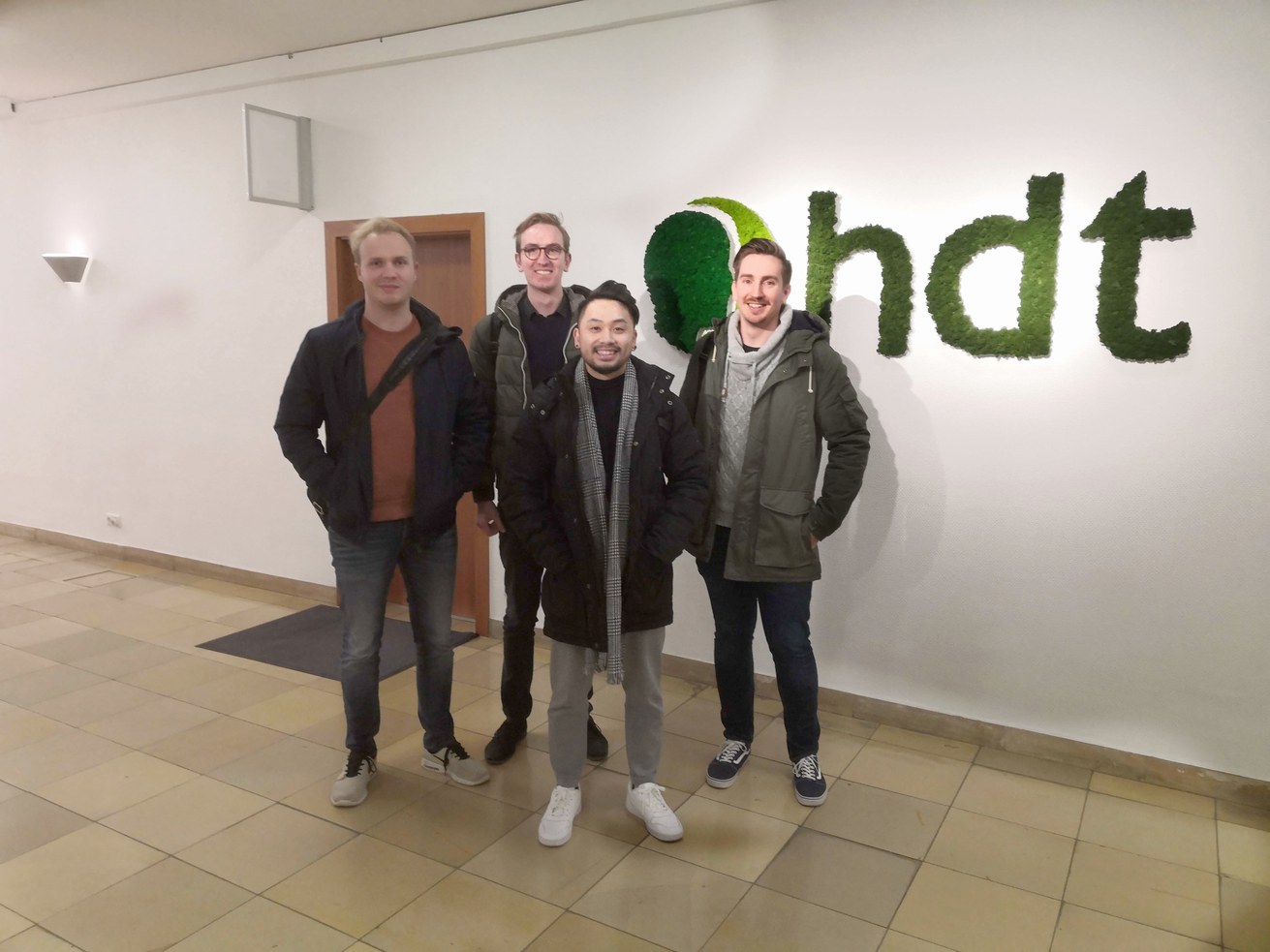 Das Team der FG BAS war gleich mit vier Mitarbeitern und studentischen Hilfskräften beim Workshop vertreten (von links: Daniel Hillebrand, Jonas Baier, Hoangquan Chu und Julian Mosen)