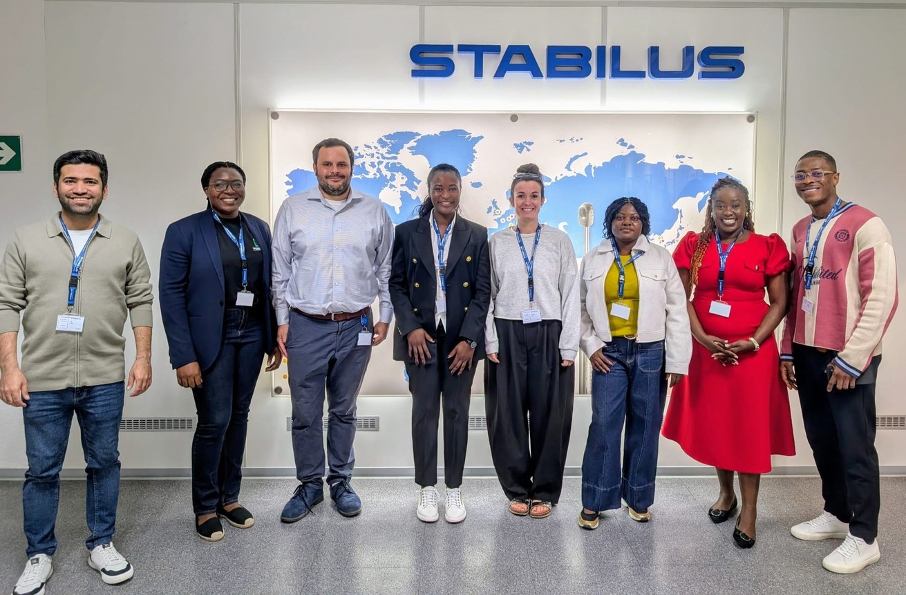 Besuch bei Stabilus mit Stefan Ermtraud (3. v. l.), Global Innovation Manager bei dem global agierenden Unternehmen aus Koblenz. Bild: StArfrica-Projekt