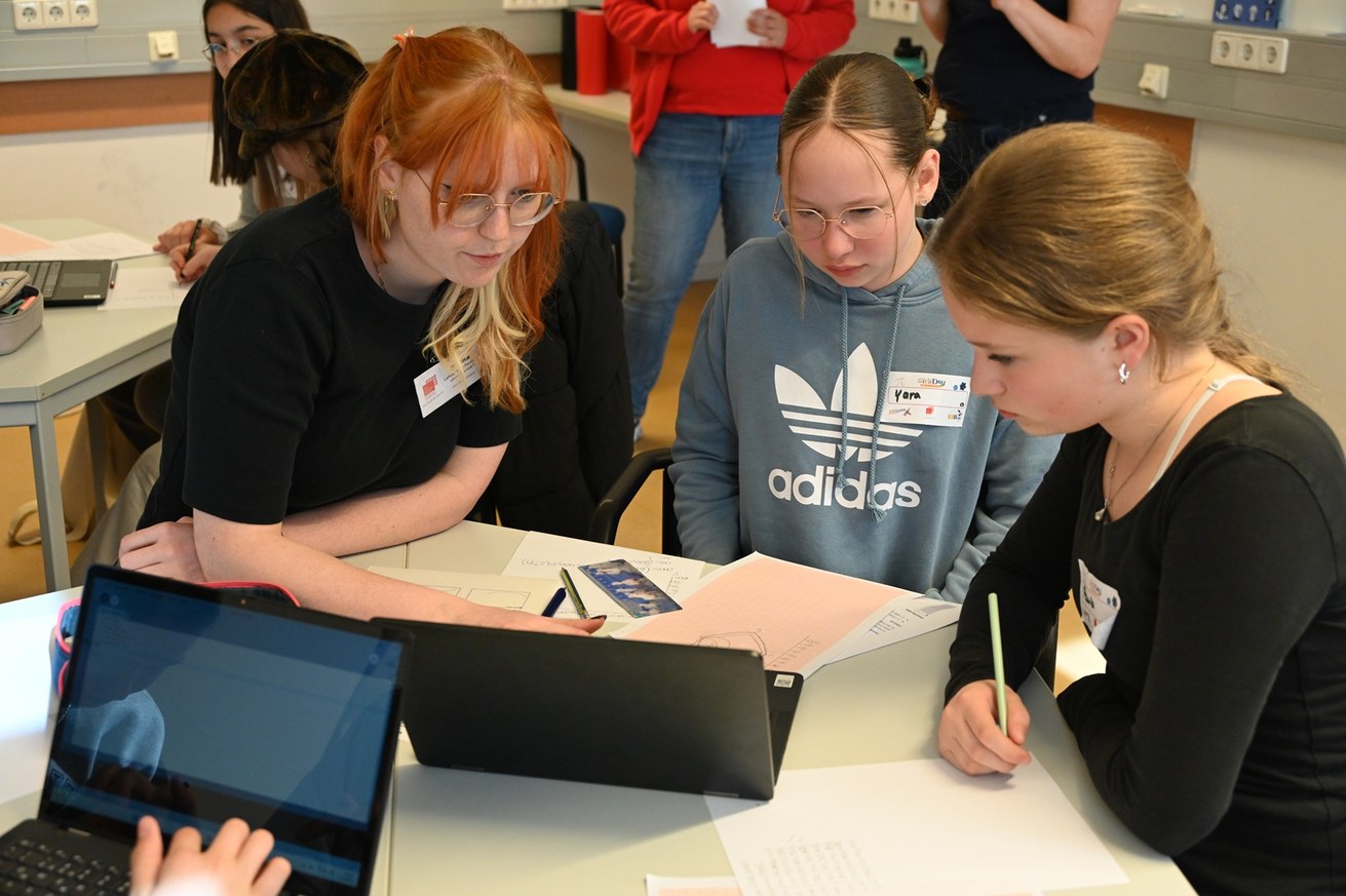 Praxisnahe Workshops standen beim Girls' und Boys' Day im Mittelpunkt. Foto: Felix Schlief