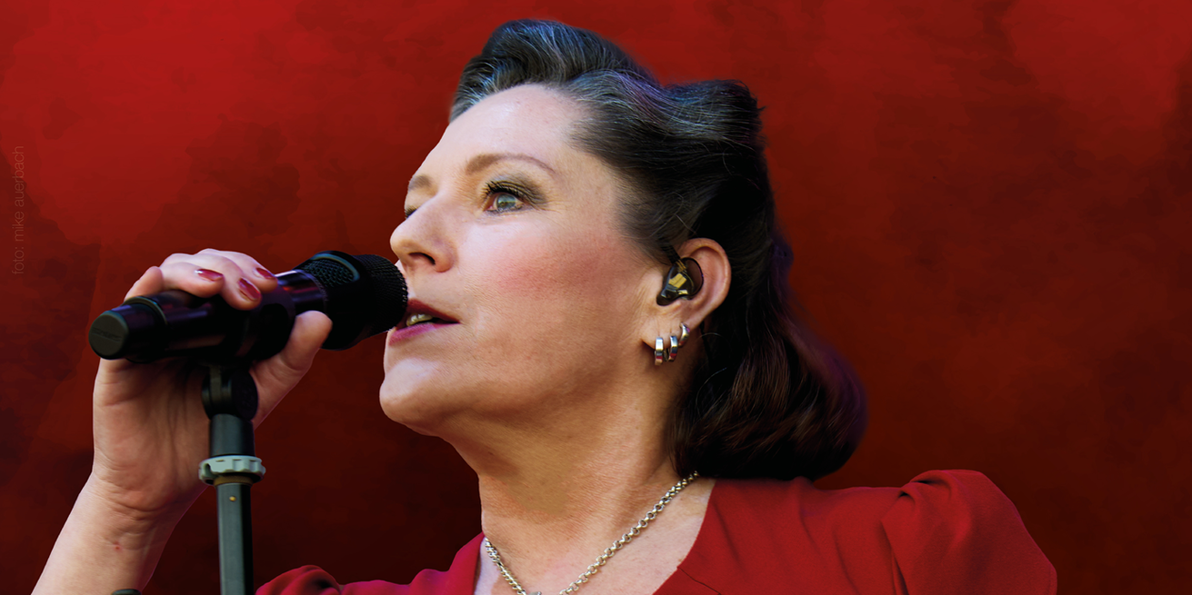 Singer-Songwriterin AnNa R. wird die neue Joseph-Breitbach-Poetikdozentin des Jahres 2025. Bild: Management AnNa R.