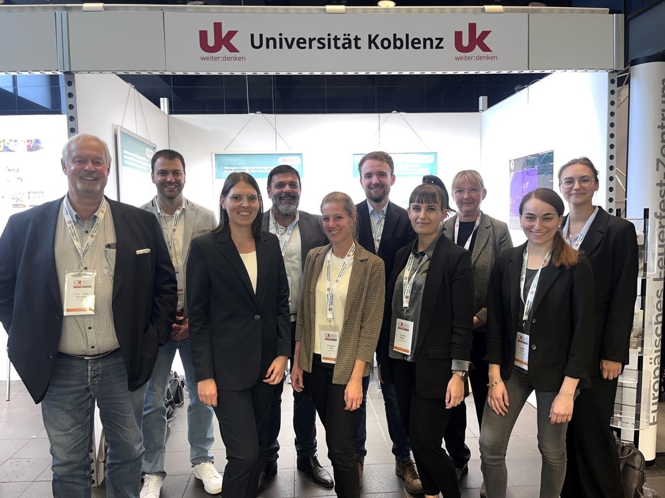 Prof. Dr. Dr. h. c. Peter Quirmbach, Gianluca Reifert, M. Ed., Dr. Alena Stein, Dr. Ali Masoudi Alavi, Dr. Vanessa Hopp, Nils Lenard Grosch, M. Sc., Dr. Anita Razavi, Prof. Dr. Almuth Sax, Isabelle Henn, M. Sc., Nicole Moritz, M. Ed. Bild: Universität Koblenz / Dr. Dominik Hahn