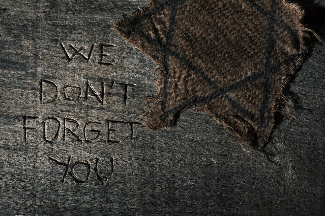 Gerade ältere Menschen haben ein großes Bewusstsein für die Bedeutung der Shoah. Bild: Colourbox