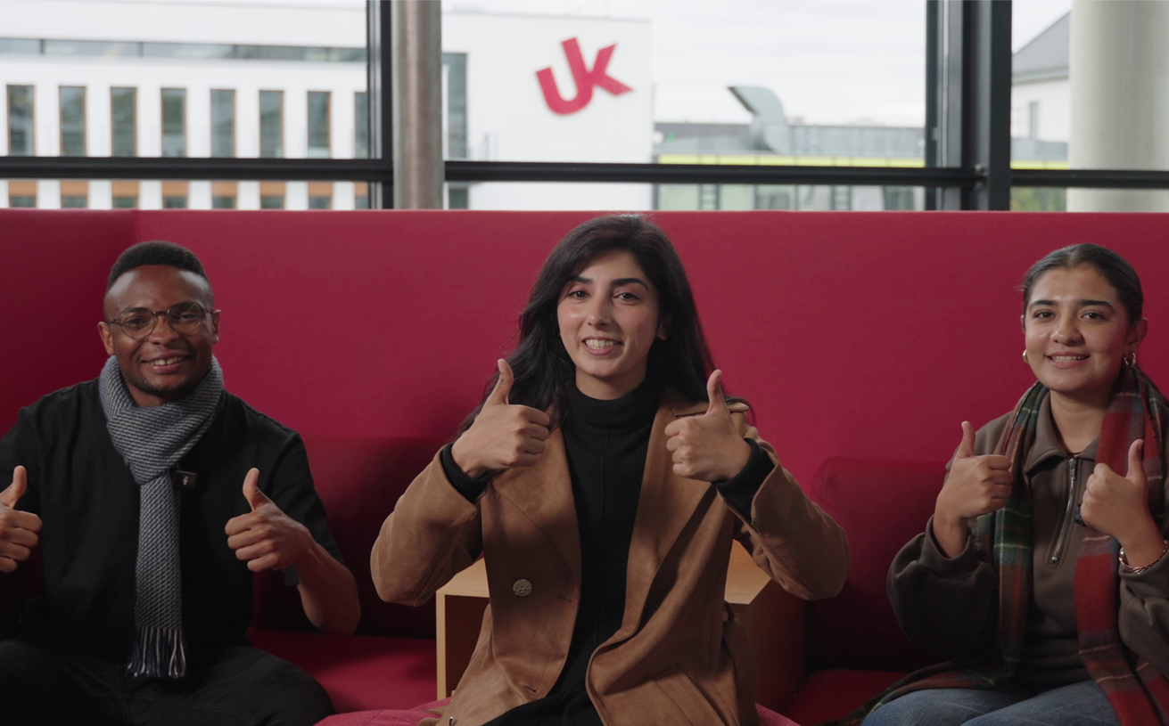 Das Projekt „FIT4SukCESS“ an der Universität Koblenz sichert den Studienerfolg internationaler Studierender und unterstützt sie auf dem Weg in den deutschen Arbeitsmarkt. Der Onboarding-Kurs des Projekts ist nun für den Campus-Preis 2026 nominiert. (Bild: uk)