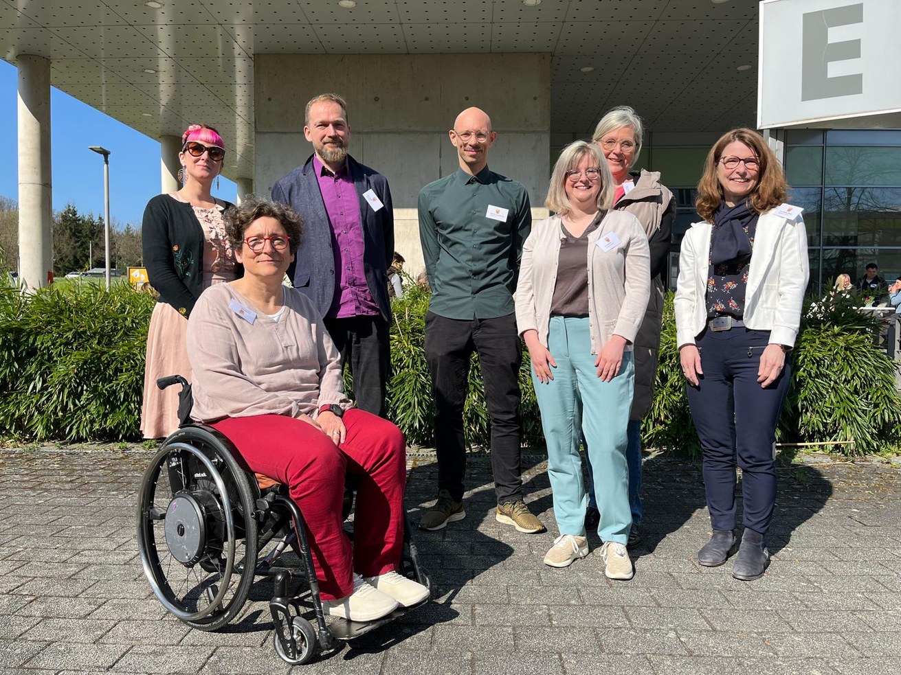 Projektverantwortliche zum Start des Projekts „Leseband L“: Cora Stein (Crespo Foundation), Nicole Kärcher (Ministerium für Bildung RLP), Alexander Raths (Auridis Stiftung),  Prof. Dr. Benjamin Uhl (Universität Koblenz), Theresa Scheuer (Ministerium für Bildung RLP), Alexandra Dransmann (Ministerium für Bildung RLP), Heike Körblein-Bauer (Pädagogisches Landesinstitut RLP); (v. l. n. r.)  Bild: Universität Koblenz / Nik Fislake