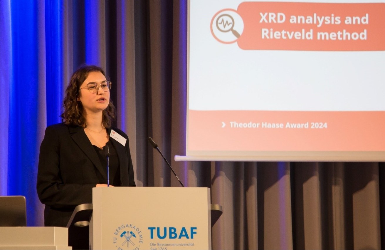 Nicole Moritz, eine der beiden Preisträgerinnen des Jahres 2024 aus der Arbeitsgruppe Technische Chemie. Bild: TU Bergakademie Freiberg / Dr. Vasileios Roungos
