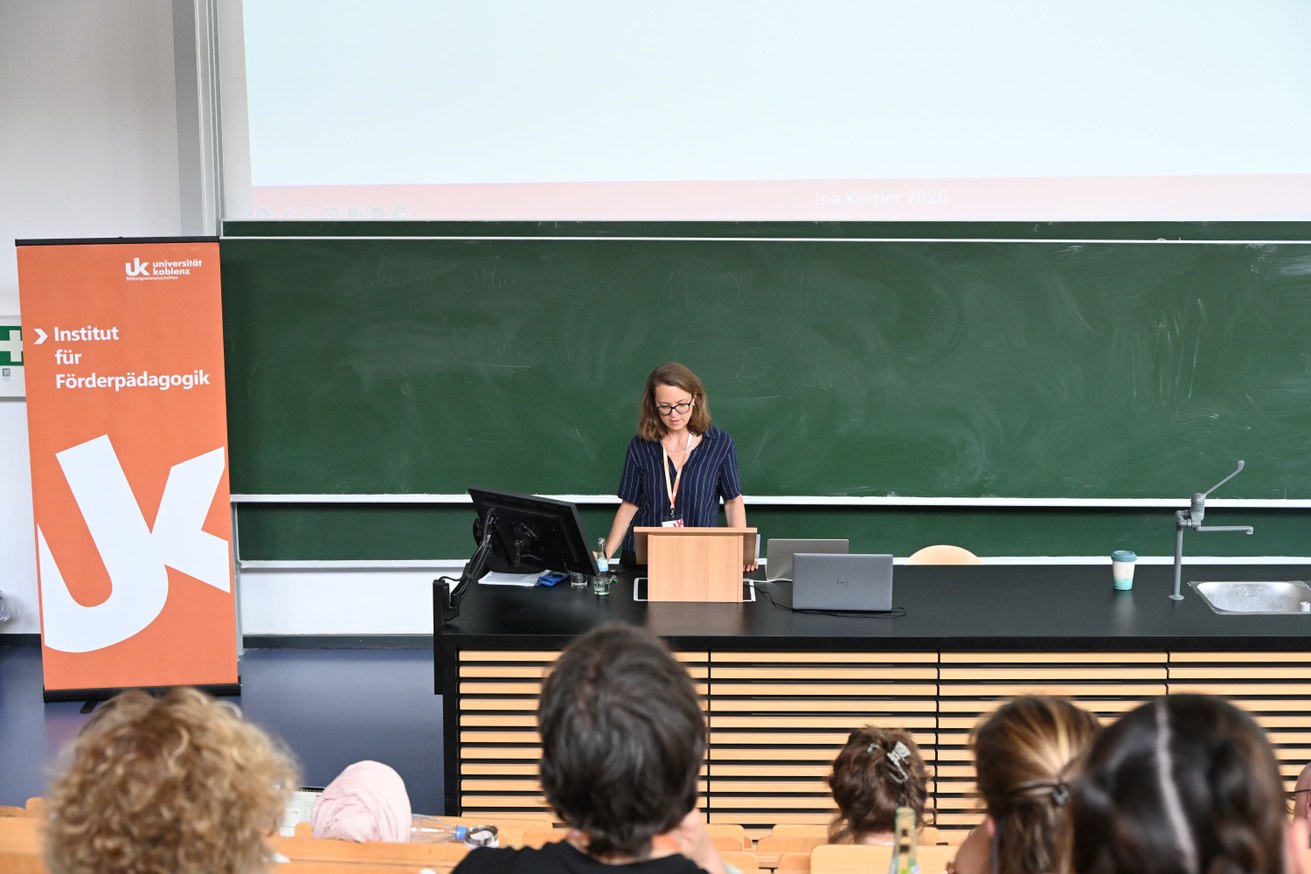 Prof. Dr. Ina Kerner von der Universität Koblenz hielt die Keynote zum Thema "Spuren der Kolonialität. Machtvolle Differenzen und die Inklusionsprobleme der Gegenwart." Bild: Universität Koblenz / Chayenne Israel