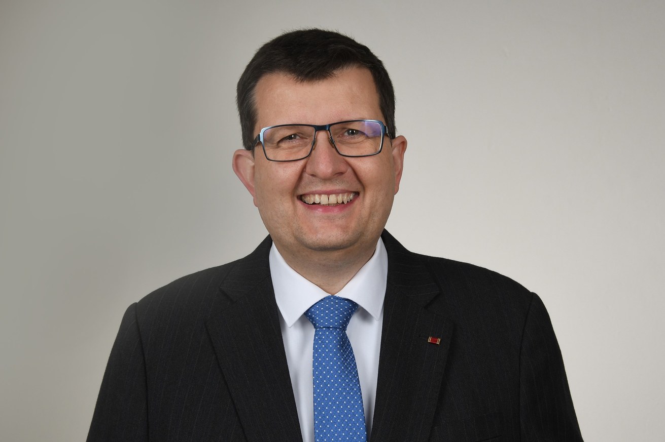 Prof. Dr. Stefan Wehner wird als erster Präsident der künftig eigenständigen Universität Koblenz die Geschicke der Universität weiter lenken. Bild: Universität Koblenz-Landau / Prof. Dr. Stefan Wehner Prof. Dr. Stefan Wehner wird als erster Präsident der künftig eigenständigen Universität Koblenz die Geschicke der Universität weiter lenken. Bild: Universität Koblenz-Landau / Prof. Dr. Stefan Wehner