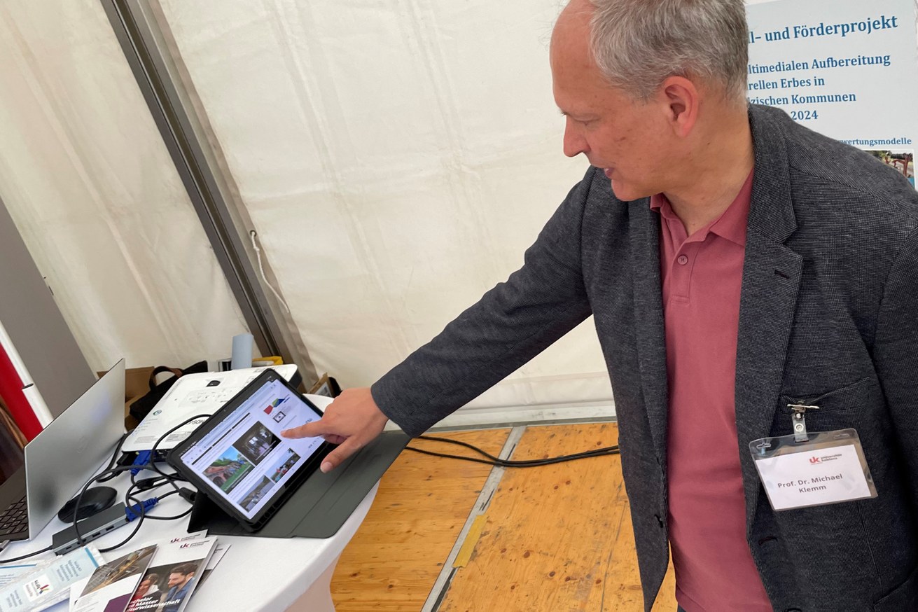 Prof. Dr. Michael Klemm von der Universität Koblenz wird das Projekt KuLaDig auf dem Rheinland-Pfalz-Tag präsentieren. Bild: Universität Koblenz / Sven Müller