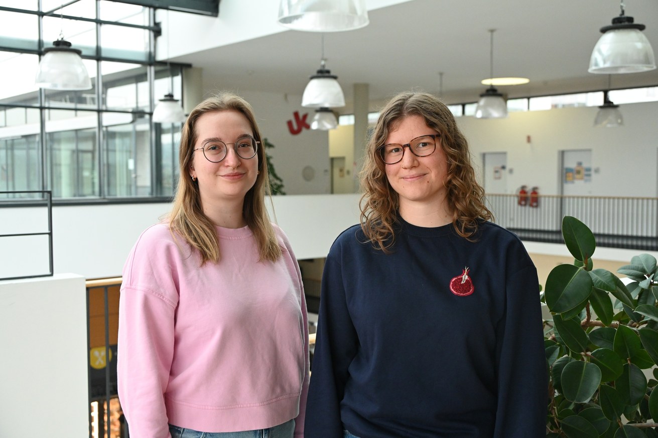 Jaqueline Leblanc (l.) und Sarah Weißenfels bilden das neue Inklusionsmanagement-Team an der Universität Koblenz. Bild: Christoph Asche