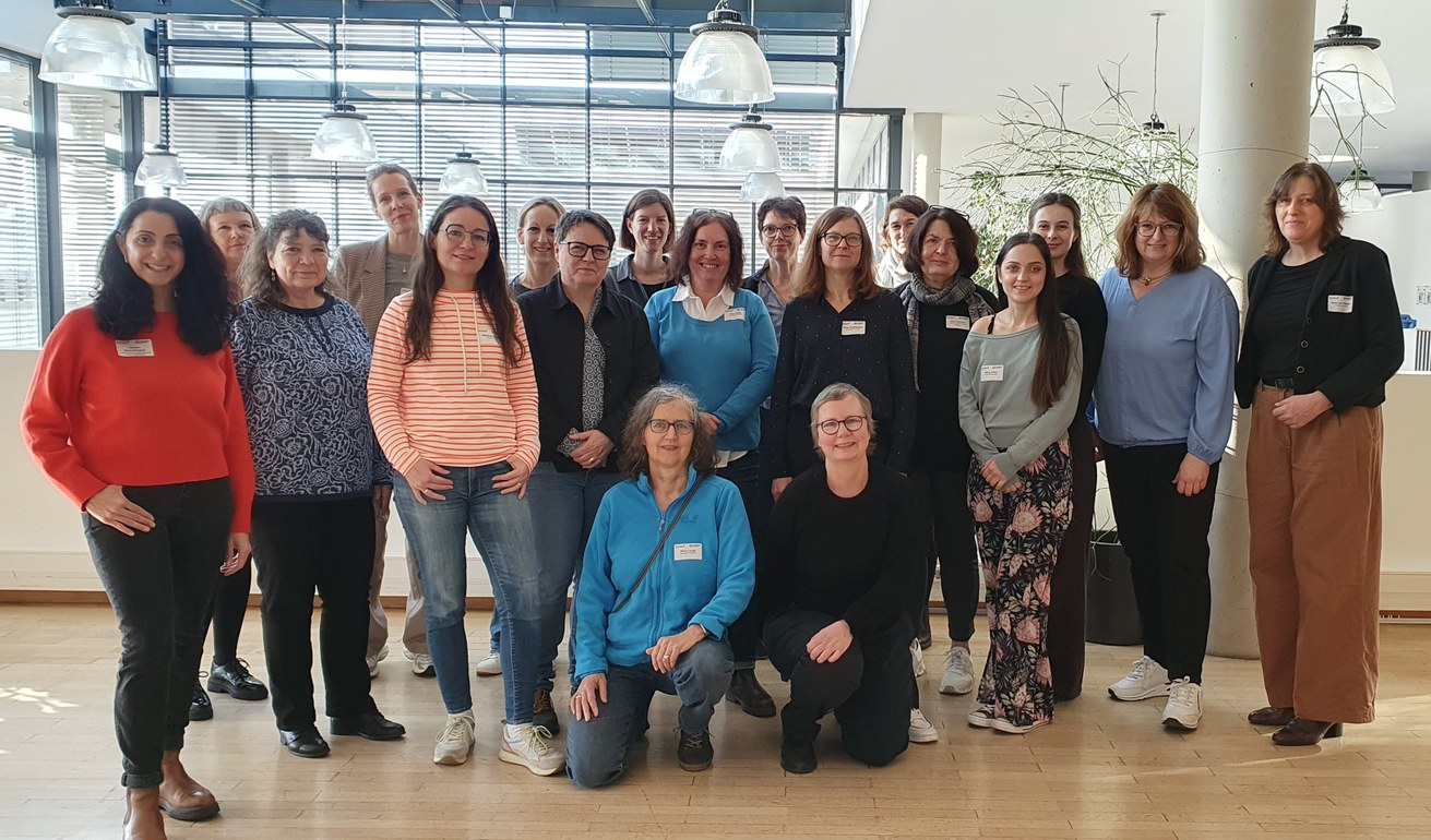 Wie kann Erwerbs- und Sorgearbeit gerechter verteilt werden? Darüber diskutierten Gleichstellungsakteur*innen der Bundeskonferenz der Frauen- und Gleichstellungsbeauftragten an Hochschulen (bukof) bei einer Tagung an der Universität Koblenz. Foto: Gleichstellungsbüro Universität Koblenz