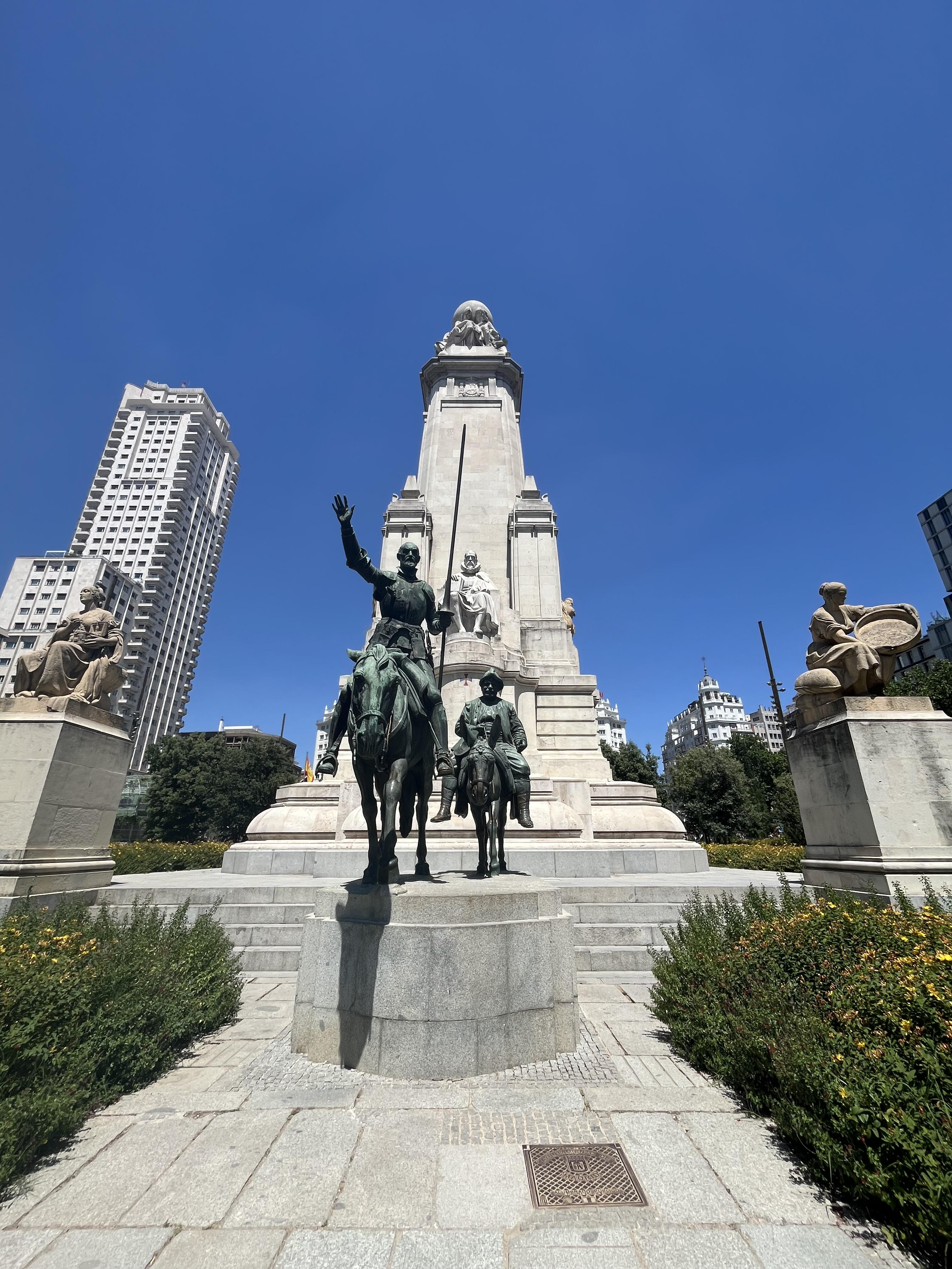 Miguel-de-Cervantes-Denkmal