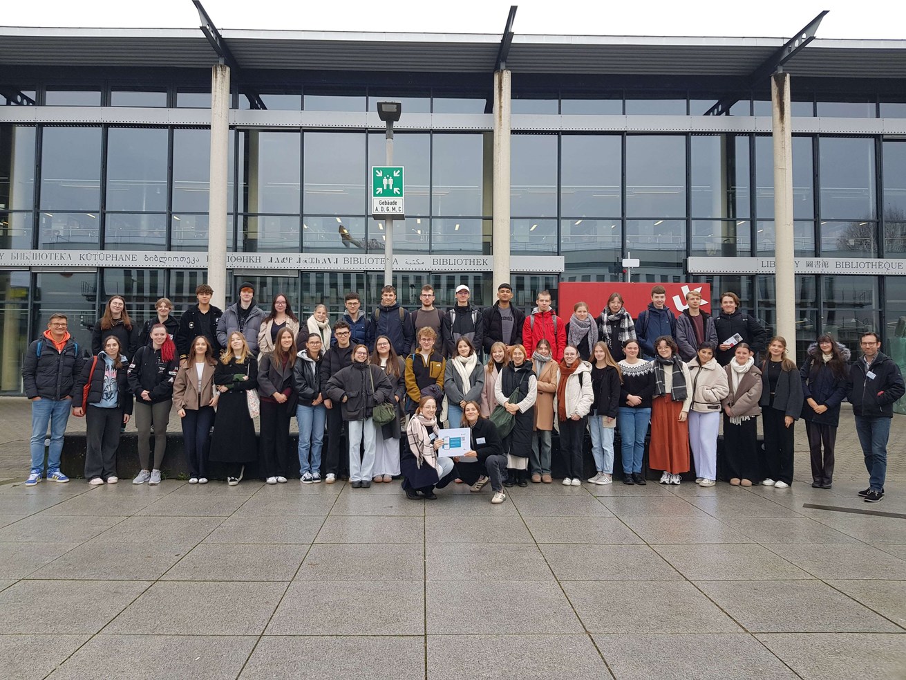 Schüler*innen der Jahrgangsstufe 13 der IGS Pellenz besuchen die Universität Koblenz (Foto: Universität Kolenz/Zfl)