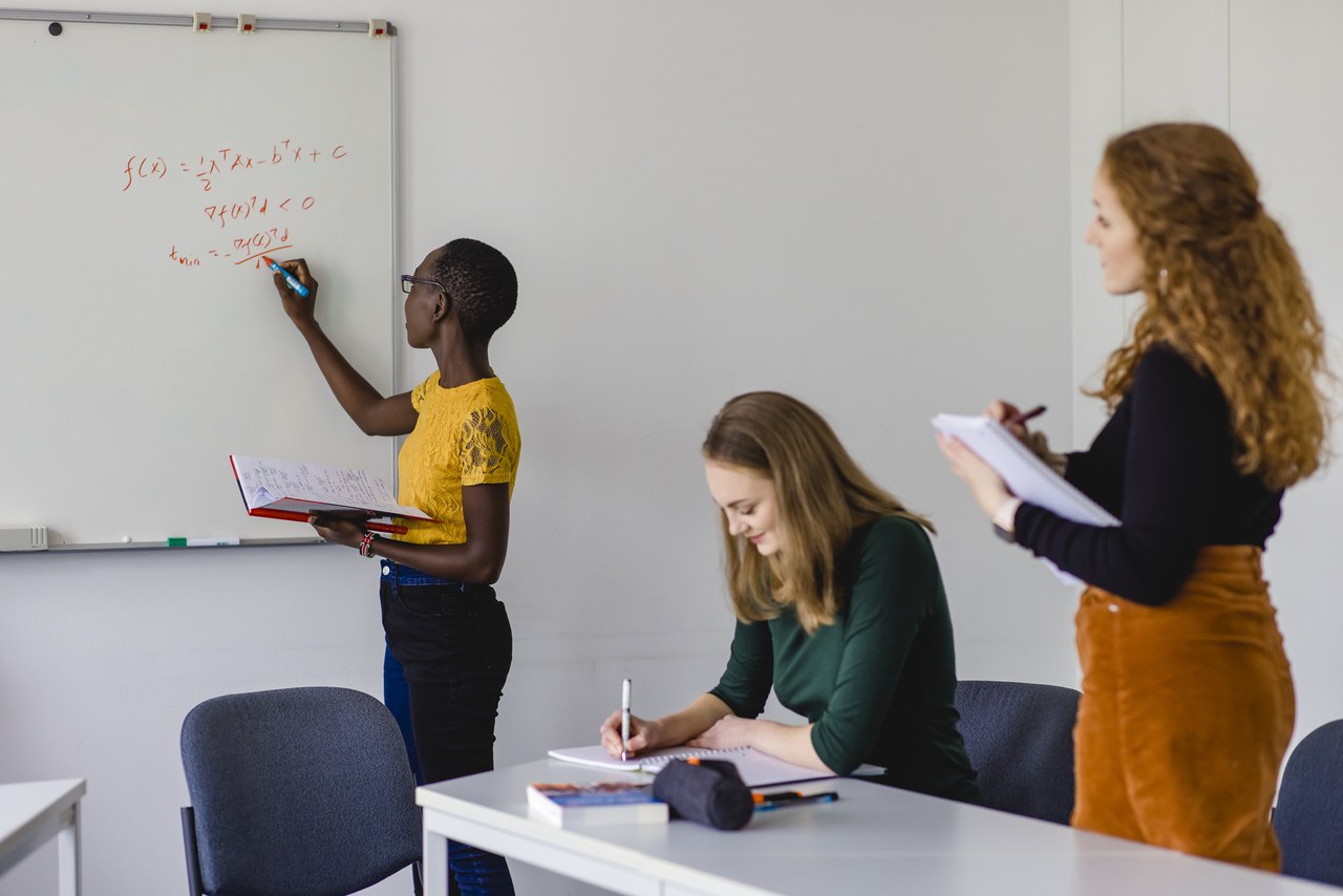 Projects, measures & scholarships