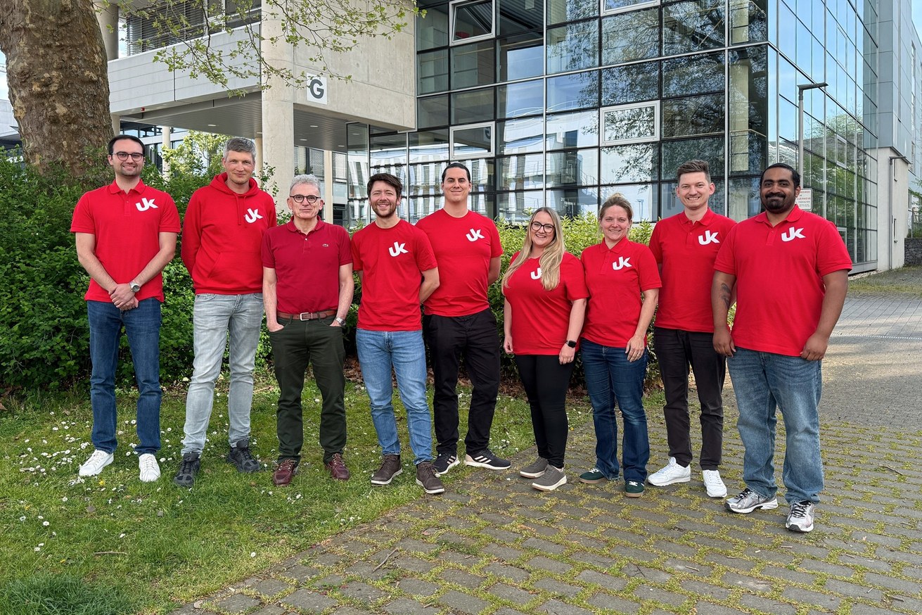 The project team at the University of Koblenz is investigating the use of AI-based real-time speech translation (speech-to-speech) in everyday university life. Photo: University of Koblenz