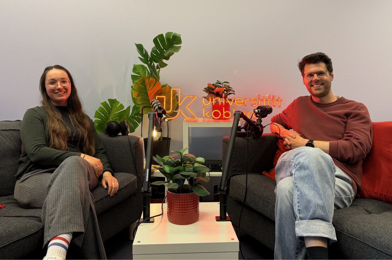 Linguist JProf Dr Tamara Bodden and Christoph Asche talk about online toxicity on the streaming platform Twitch. Photo: Chayenne Israel